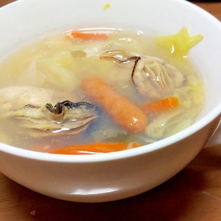 牡蠣とウインナーのスープ